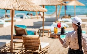 Onyx Beach Residence - Free Parking & Beach Access